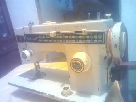 Vendo Máquina de coser