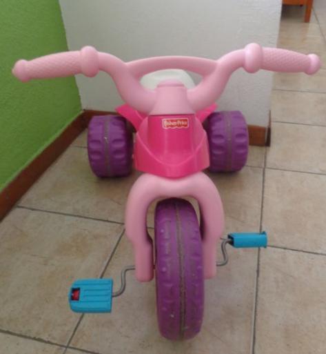 TRICICLO PARA NIÑAS FISHER PRICE