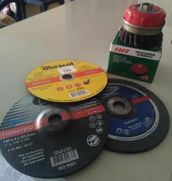 1 disco de corte y 2 discos de esmeril