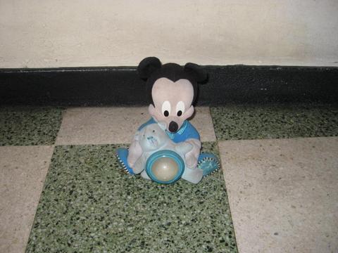 Vendo peluche de Mickey Mouse, usado en buen estado