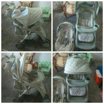 Combo de silla de carro para bebe, coche y corral 04143787481