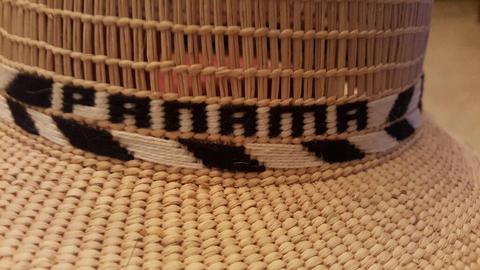 Sombrero Panameño Tipico