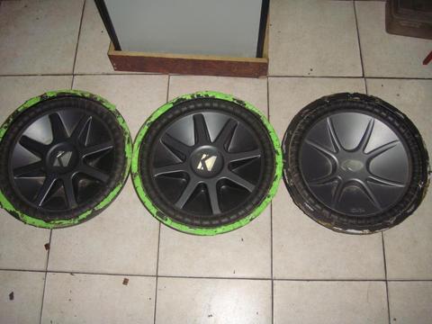 Vendo 3 Bajo KiKer Modelo CVX 15 Pulgadas