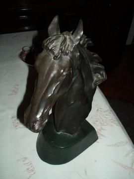 escultura cabeza caballo Santini 30x20