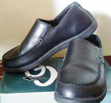 VENDO Zapatos CROCS Negros NUEVOS Talla 42