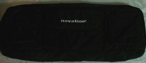 Novation 61 suave bolso de hombro para teclados 61Key driver MIDI, Color Negro