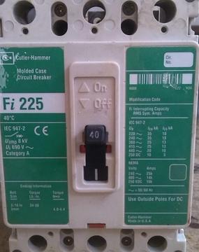 BREAKER CUTLER HAMMER 3x40 amps