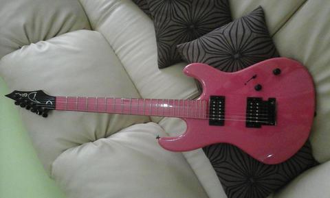 Guitarra Eléctrica, Marca Dean. Modelo Custom Floyd 380