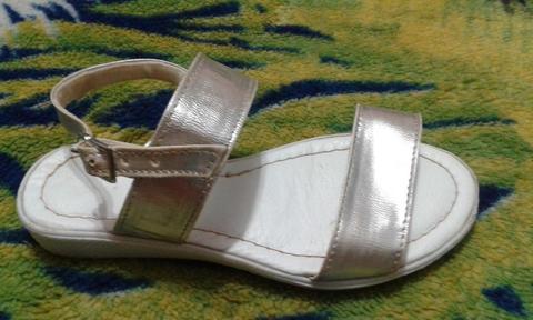 Sandalias de niña talla 29