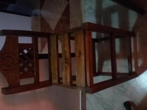 silla de madera poco uso