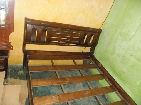 vendo cama de madera en perfectas condiciones