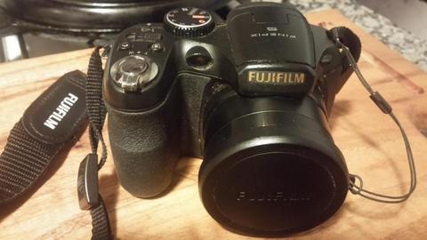 Fujifilm Finepix S2800 HD