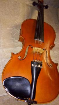 Violin 4/4 Usado Copia de un Antonius Stradivarius con Todos sus Acces