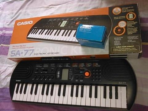 Electronic Keyboard Casio SA77