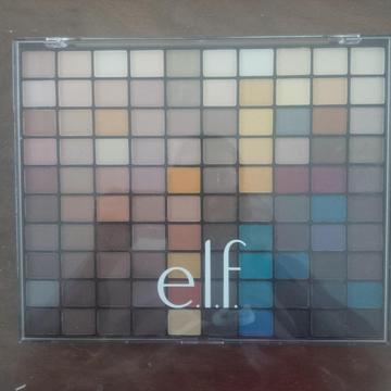 A la venta paletas de sombras de 100 colores importada marca e.l.f Nueva en su caja Negociable