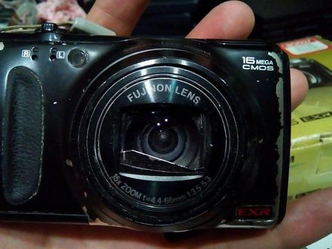 Camara Semiprofesional Fujifilm EXR F505 16Mpx