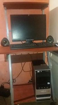 Se Vende Computadora de Mesa