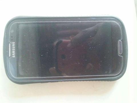 s3 grande con la pantalla mala