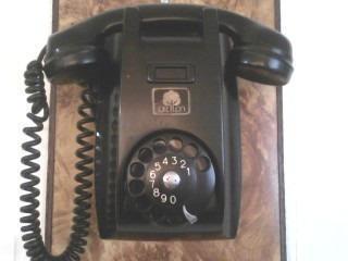 telefono antiguo de pared años 50