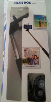 Monopod Selfie Rod With Bluetooth
