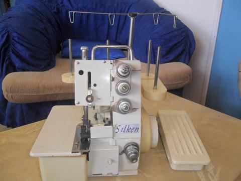 Maquina de cocer Overlock Silken. 4 Hilos