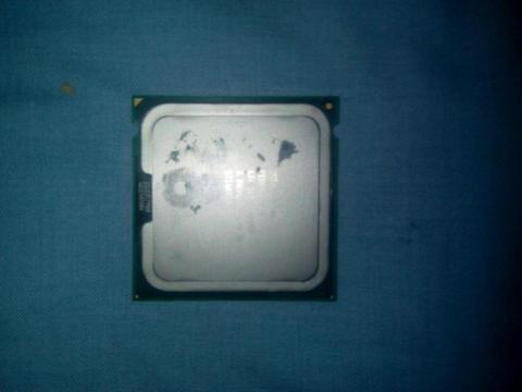 Procesador Pentium 4 / 631 / Socket 775 / 3.00 Ghz / 2m /800