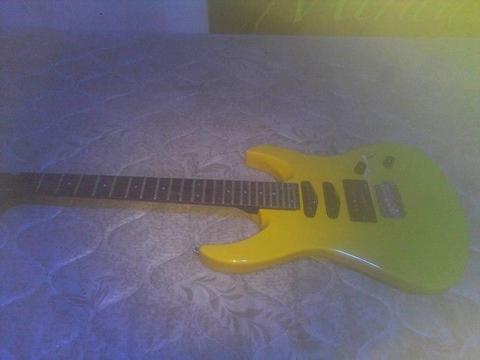 Guitarra YAMAHA para repuestos