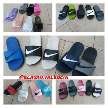 Cholas Nike de Cuero