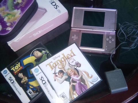 Nintendo DS lite con accesorios