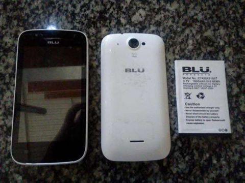 EN VENTA TELEFONO BLU ADVANCE 4.0