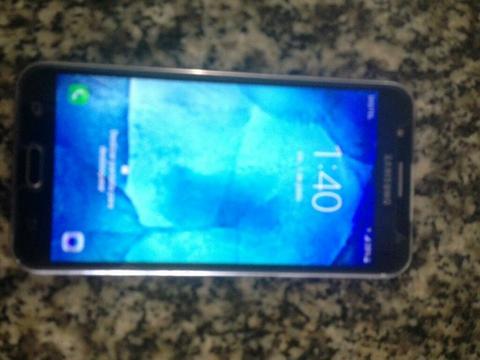 J7 Excelente Estado con Vidrio Templado