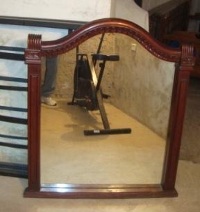 espejo decorativo en marco de madera