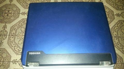 Vendo Laptop Toshiba para Repuesto