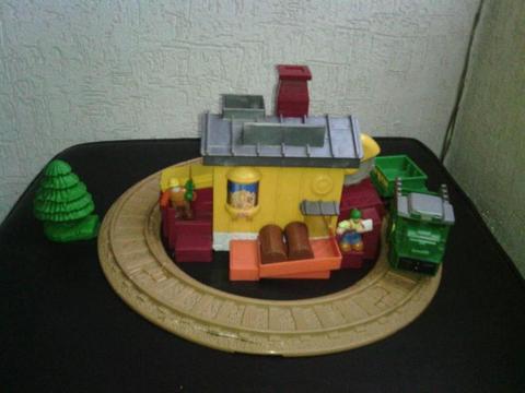 Set De Leñador Con Aserradero De Juguete Fisher Price