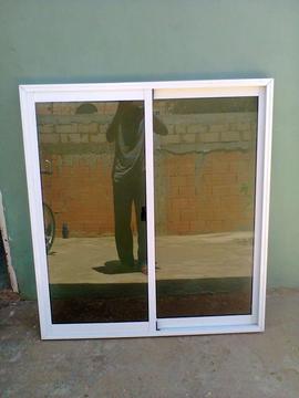 ventana panoramica en aluminio blanco nueva lista para instalar..tlf04146612513