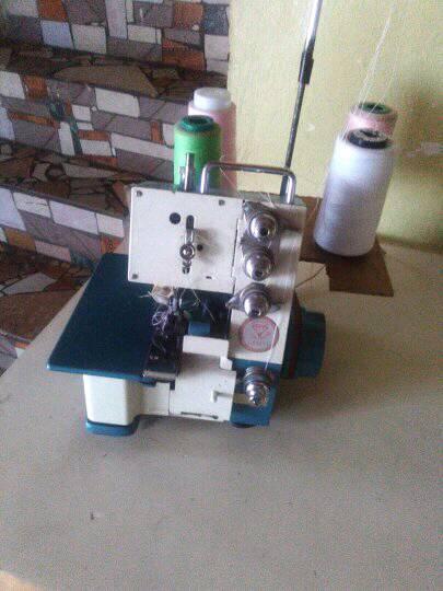 maquina de coser mini overloock