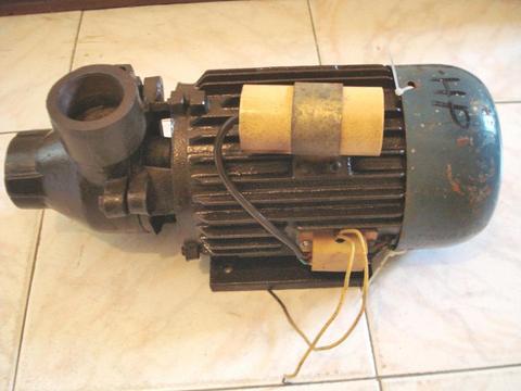 BOMBA DE AGUA AMERICANA DE 2 x 2