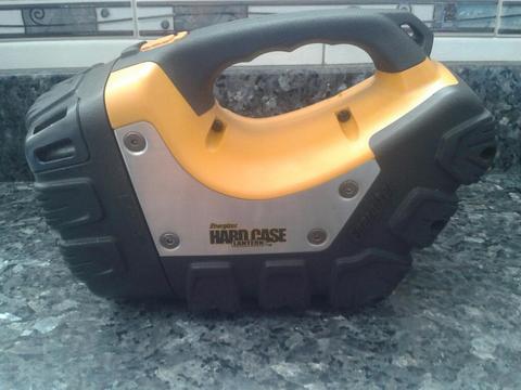 Vendo Linterna Hard Case