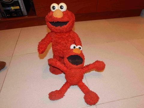 Elmo fisher price cosquillas y Elmo Estirón