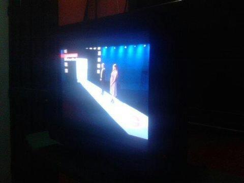 tv cyberlux en buen estado 21 pulgadas
