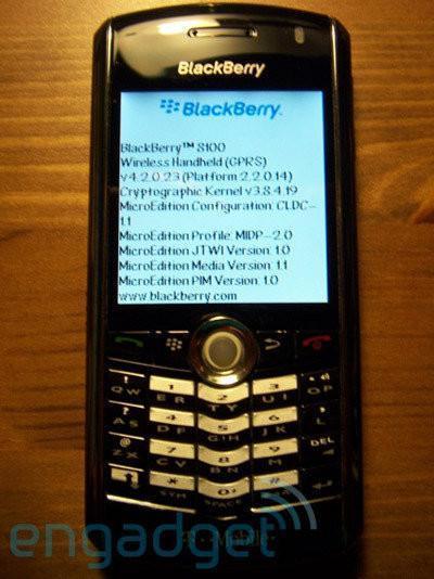 blackberry 8100