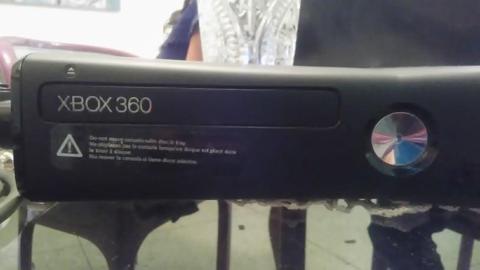 Xbox360 Slim 4gb