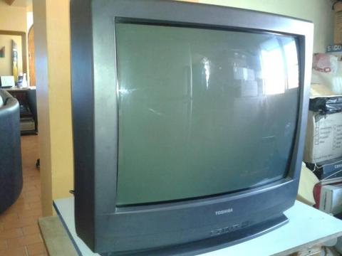 Vendo televisor usado marca Toshiba de 27