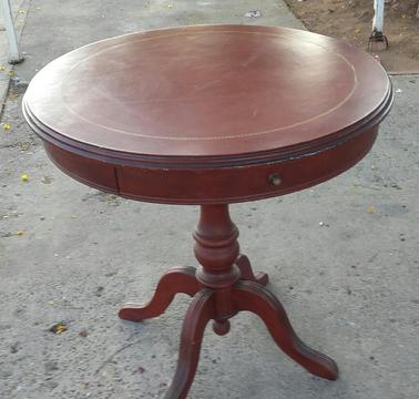 mesa de madera decorativa