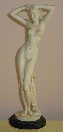 Estatua de Mujer 44 cm de alto