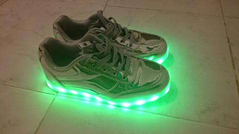 Botas con Luces Led Talla 36