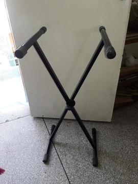 Base metálica para piano