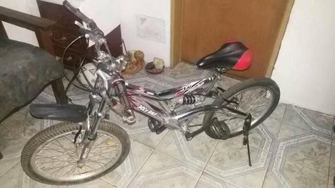 se vende bicicleta cromada rin 20