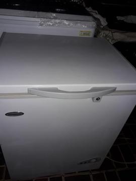 Freezer Congeladora Hyundai Usada
