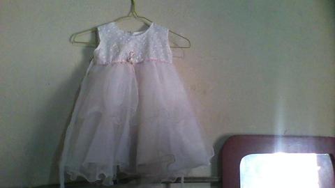 vestido de bautizo talla 3 y vestido de niña carter naranjado en 6000000